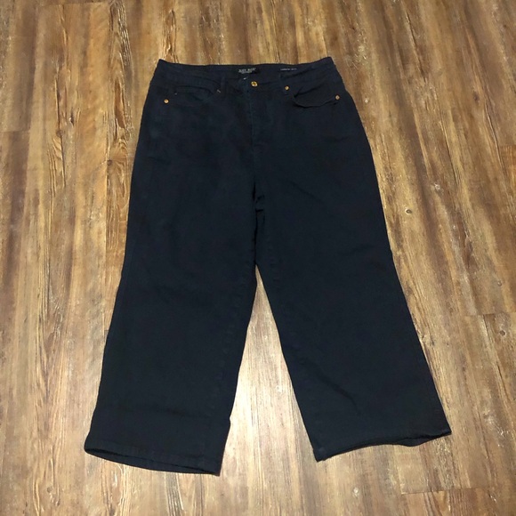 Judy Blue - Garment Dyed Wide Leg Crops